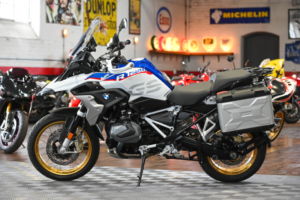 2018 BMW R 1250 Gs *panniers - One Former Keeper* in Multicolour — image 3