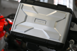 2018 BMW R 1250 Gs *panniers - One Former Keeper* in Multicolour — image 4