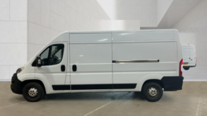 2023 Vauxhall Movano 2.2 New Movano Prime 2.2d 140 M6 L3h2 3500 Panel Van in White — image 4