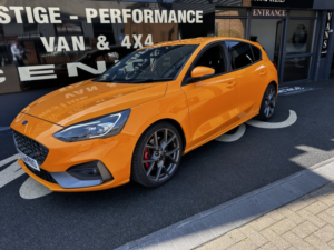 2019 Ford Focus 2.3 T Ecoboost St in Orange — image 3