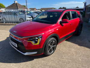 2023 Kia Niro 1.6h Gdi 2 SUV 5dr Petrol Hybrid Dct Euro 6 (s/s) (139 Bhp) in Red — image 3