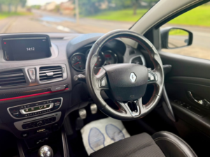 2016 Renault Megane 1.6 Gt Line Nav Dci 130 in Grey — image 3