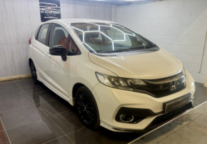 2018 Honda Jazz 1.5 I-Vtec Sport Navi in White — image 4