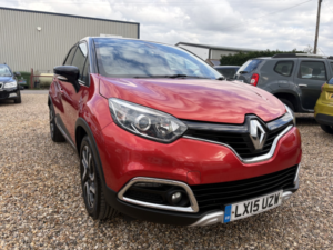 2015 Renault Captur 1.2 Signature Tce 120 Auto Edc in Red — image 2