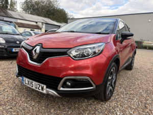 2015 Renault Captur 1.2 Signature Tce 120 Auto Edc in Red — image 5