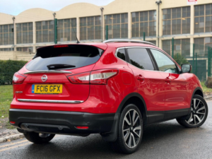 2016 Nissan Qashqai 1.6 Dci Tekna Xtron 2WD Euro 6 (s/s) 5dr in Red — image 4