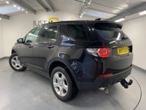 2017 Land Rover Discovery Sport 2.0 Td4 Pure Edition SUV 5dr Diesel Manual 4WD Euro 6 (s/s) (5 Seat) (150 Ps) in Black — image 3