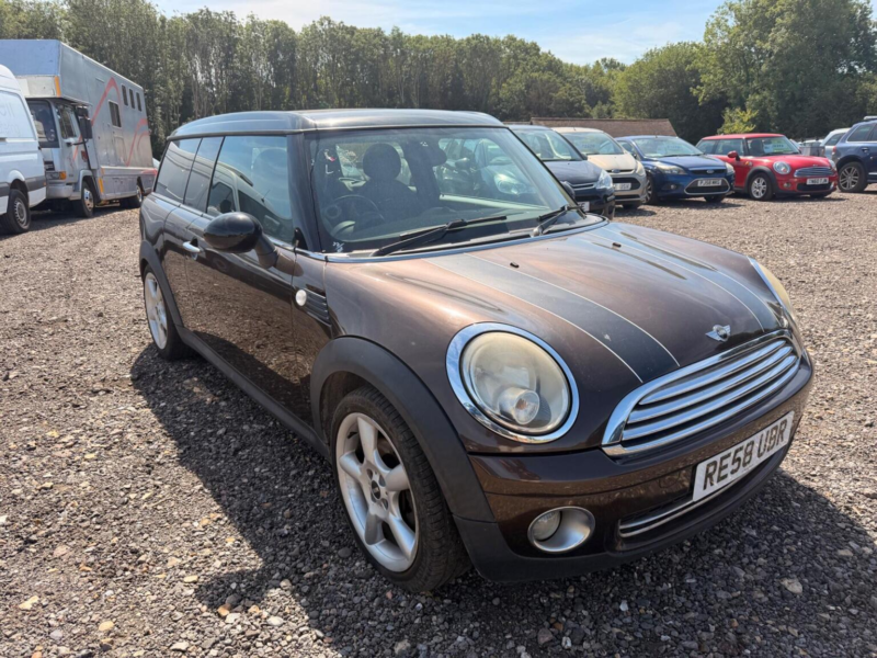 2008 MINI Clubman 1.6 Cooper Euro 4 5dr in Brown — image 1
