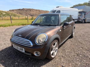2008 MINI Clubman 1.6 Cooper Euro 4 5dr in Brown — image 4