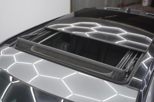2019 Land Rover Range Rover Velar 2.0 D240 Hse Auto 4WD Euro 6 (s/s) 5dr in Grey — image 4