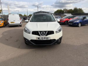 2013 Nissan Qashqai 1.6 360 2WD Euro 5 5dr in White — image 2