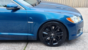2010 Jaguar Xf 5.0 V8 Xfr Auto Euro 5 4dr in Blue — image 5