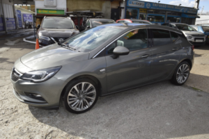 2018 Vauxhall Astra 1.4 I Turbo Elite Nav in Grey — image 5
