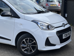 2018 Hyundai I10 1.0 I10 Go! Se 1.0 in White — image 3