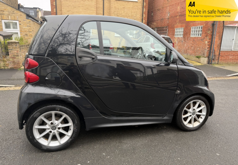 2012 Smart Fortwo 1.0 Mhd Passion in Black — image 1