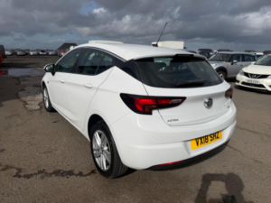 2018 Vauxhall Astra 1.6 Cdti Ecoflex Design Euro 6 (s/s) 5dr in White — image 4