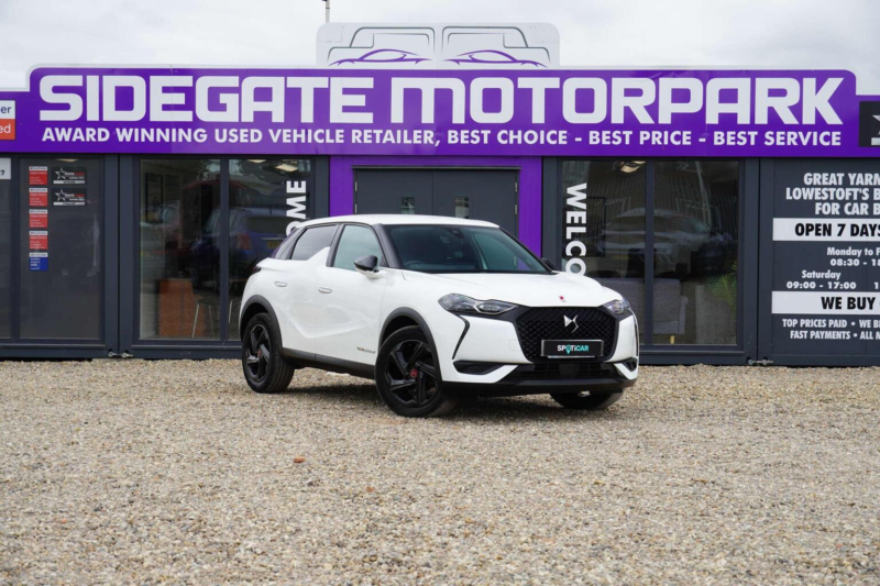 2021 Ds Automobiles Ds 3 Crossback 1.2 Puretech Performance Line + Crossback Eat8 Euro 6 (s/s) 5dr in White — image 1
