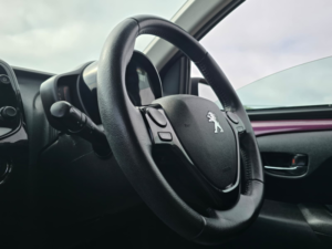 2016 Peugeot 108 1.2 Puretech Feline Hatchback 5dr Petrol Euro 6 (82 Ps) in Purple — image 5