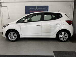 2012 Hyundai Ix20 1.4 Active in White — image 5