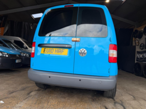 2010 Volkswagen Caddy 2.0 Sdi Pd C20 L1 Standard Roof 4dr in Blue — image 6