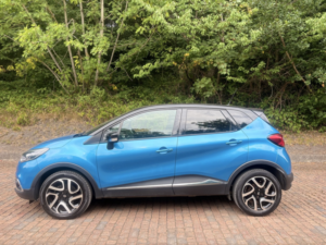 2016 Renault Captur 1.5 Dynamique S Nav Dci 90 in Blue — image 2