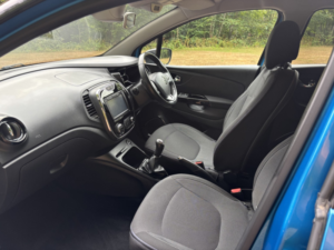 2016 Renault Captur 1.5 Dynamique S Nav Dci 90 in Blue — image 3