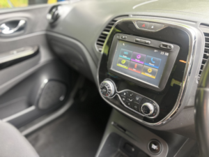2016 Renault Captur 1.5 Dynamique S Nav Dci 90 in Blue — image 6
