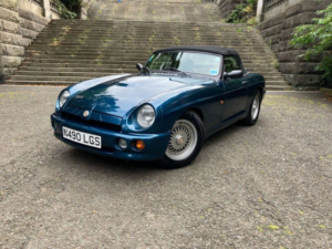 1995 MG Rv8