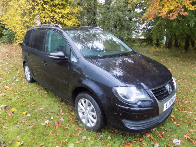 2010 Volkswagen Touran 2.0 Tdi Match DSG 5dr (7 Seats) in Black — image 1