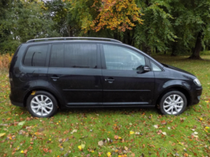 2010 Volkswagen Touran 2.0 Tdi Match DSG 5dr (7 Seats) in Black — image 4