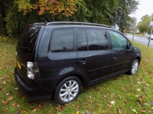 2010 Volkswagen Touran 2.0 Tdi Match DSG 5dr (7 Seats) in Black — image 5