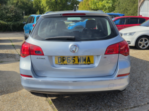 2015 Vauxhall Astra 1.6 I Design in Silver — image 5