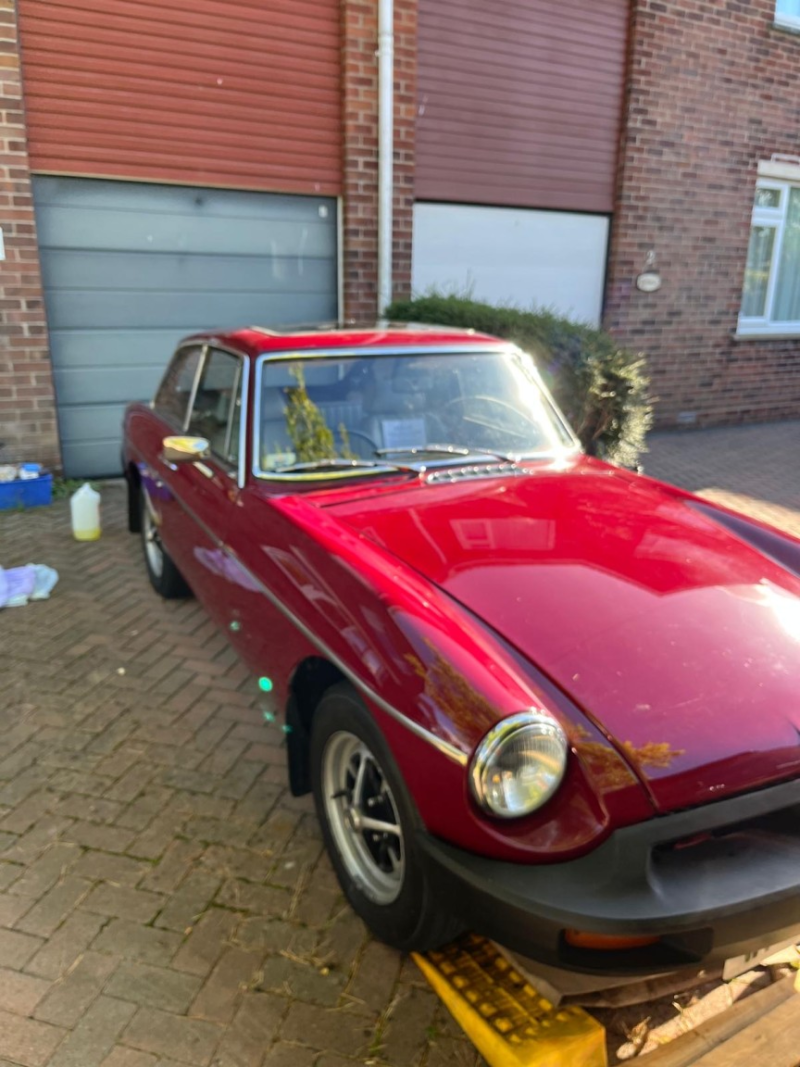 1978 MG Mgb Gt in Red — image 1
