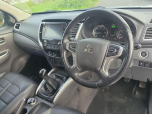 2019 Mitsubishi L200 2.4 Di-D Dc Barbarian 4WD Euro 6 4dr in White — image 3