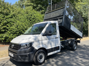 2022 Volkswagen Crafter 2.0 Tdi Cr35 Startline Tipper in White — image 3