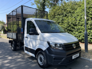 2022 Volkswagen Crafter 2.0 Tdi Cr35 Startline Tipper in White — image 4