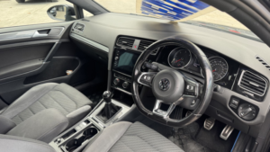 2017 Volkswagen Golf 2.0 Tdi Bluemotion Tech R-Line Diesel Black 5dr 1 Owner+belt Done+satnav in Black — image 5