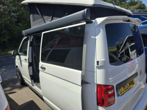 2015 Volkswagen Transporter 2.0 Tdi T26 Bluemotion Tech Startline in White — image 4