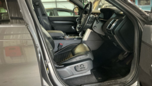 2018 Land Rover Discovery 3.0 Td V6 Hse SUV 5dr Diesel Auto 4WD Euro 6 (s/s) (258 Ps) - 6 Main Dealer Service + 2 Keys in Grey — image 2