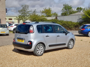 2017 Citroen C3 Picasso 1.2 Puretech Edition Euro 6 5dr in Silver — image 3
