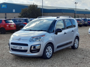 2017 Citroen C3 Picasso 1.2 Puretech Edition Euro 6 5dr in Silver — image 5