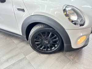 2014 MINI Hatch 1.5 Cooper D Hatchback 3dr Diesel Manual Euro 6 (s/s) (116 Ps) in Silver — image 2