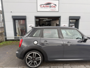 2018 MINI Hatch 2.0 5-Door Hatch Cooper S in Grey — image 3