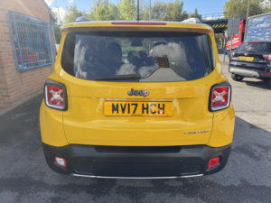 2017 Jeep Renegade 1.4 Renegade My16 1.4 Multiair Ii 140hp Limited in Yellow — image 5
