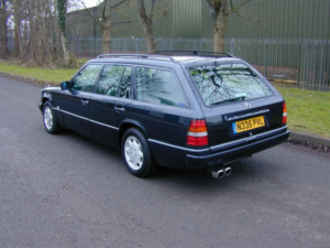 1995 Mercedes-Benz 320 Ref 8832 - Mercedes Benz W124 E320 Estate 7 Seater Automatic – Air Con (rhd - Ex Japan) in Black — image 6