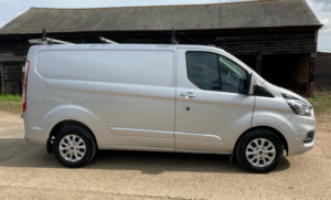 2022 Ford Transit Custom 2.0 Transit Custom Limited Van 280 L1 2.0l Ecoblue 130ps Fwd 6 Speed Manual in Silver — image 3