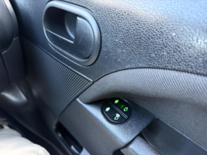 2004 Ford Fiesta 1.25 Lx 3dr in Black — image 6