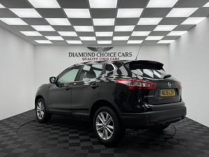 2015 Nissan Qashqai 1.5 Dci Acenta in Black — image 4