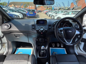 2013 Ford Fiesta 1.6t Ecoboost St-2 Euro 5 3dr in White — image 2