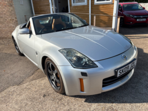2009 Nissan 350 Z 350 Z in Silver — image 2